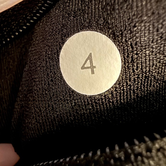 Y2K Lululemon Pace Setter Skirt Shorts Tall Milky Way Multi Print Size 4 Rare - Picture 11 of 11